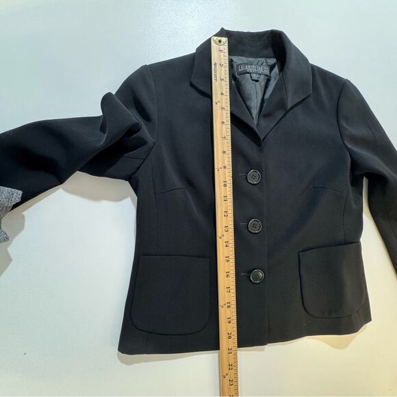 Lafayette 148 New York Women’s Petite Black 3 Button Lined Blazer Size 4 - Picture 7 of 8